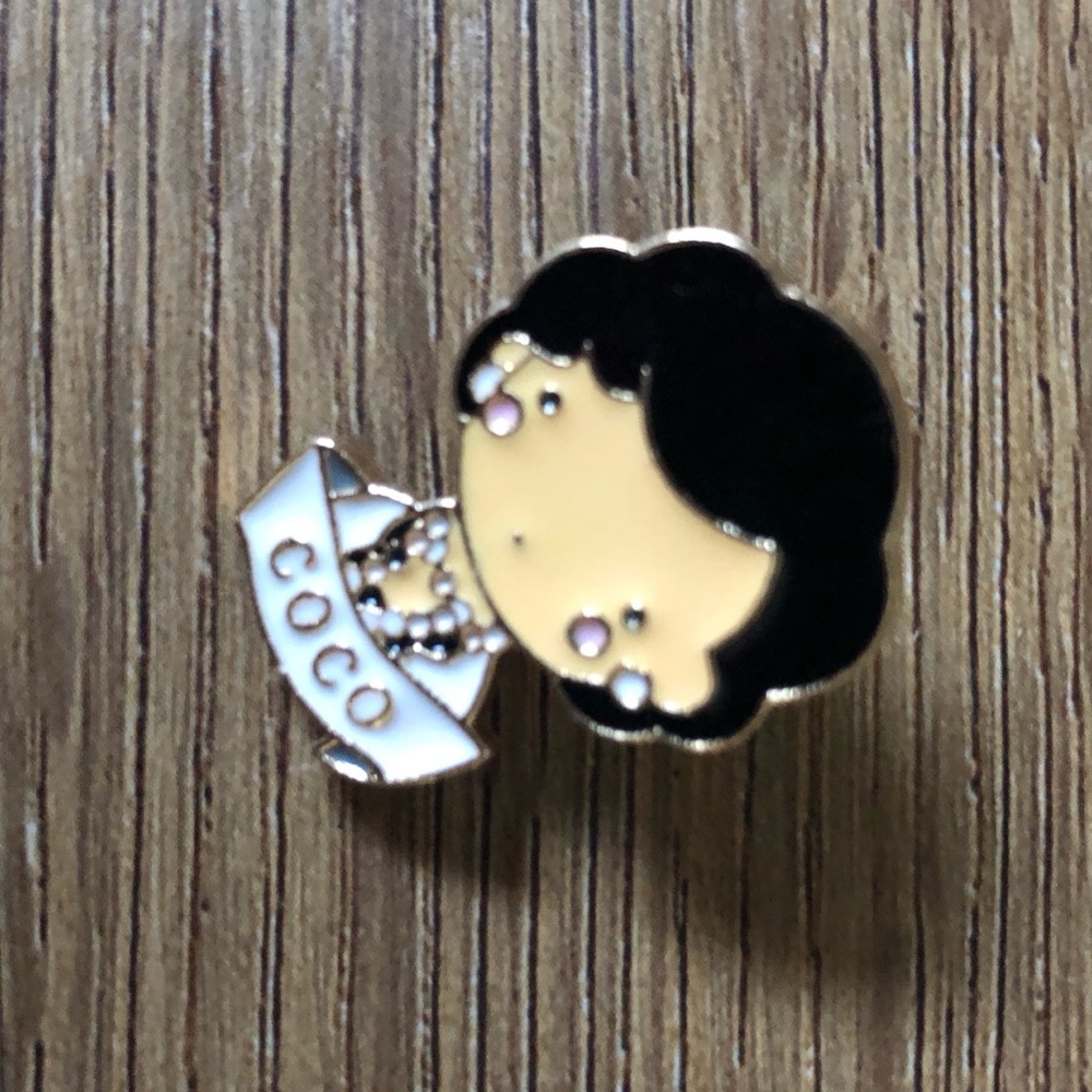NWT COCO CHANEL Likeness Enamel & Metal Pin - Picture 5 of 8